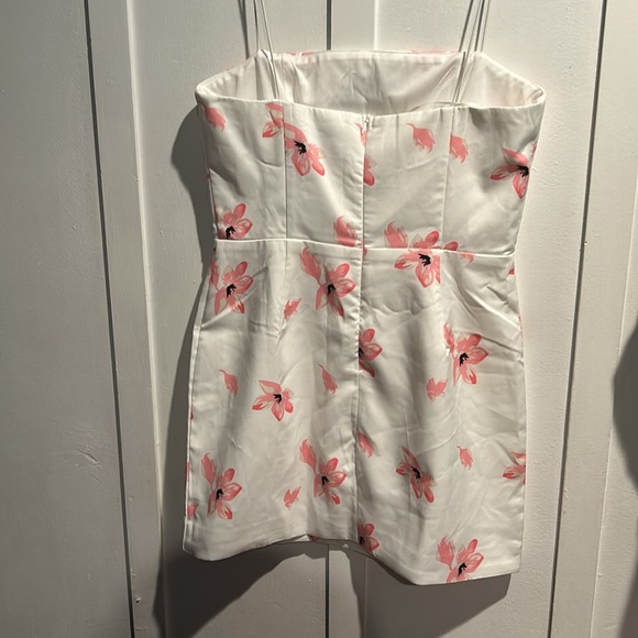 Rio Vista Dress White - Picture 2 of 6